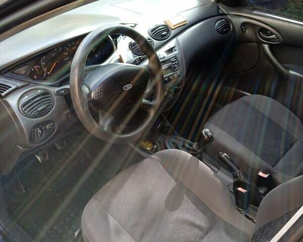 Форд Фокус 2002 в Хмельницком на Automoto.ua Серый Форд Фокус, объемом двигателя 1.8 л и пробегом 198 тыс. км за 2100 $, фото 40 на Automoto.ua
