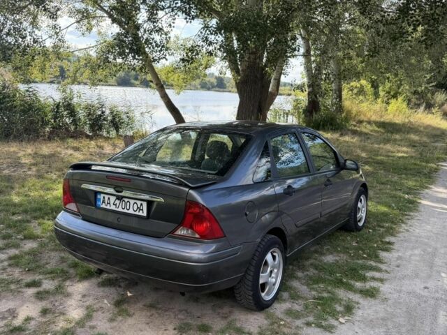 Сірий Форд Фокус, об'ємом двигуна 2 л та пробігом 190 тис. км за 1998 $, фото 3 на Automoto.ua