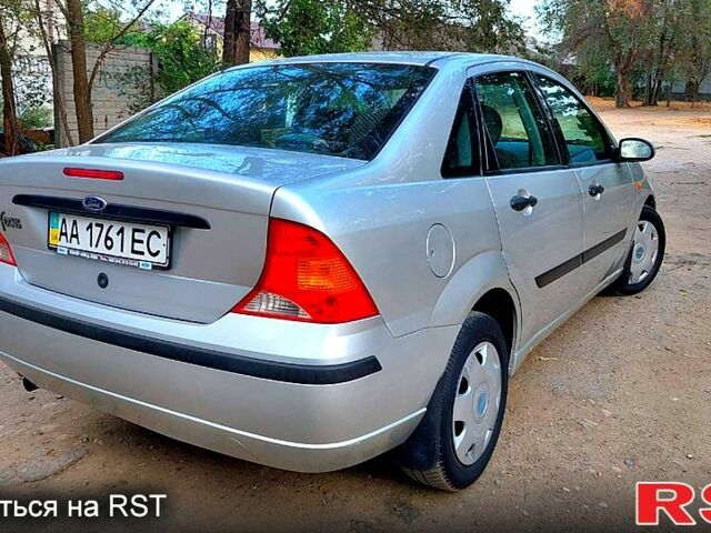 Серый Форд Фокус, объемом двигателя 1.6 л и пробегом 93 тыс. км за 3900 $, фото 6 на Automoto.ua