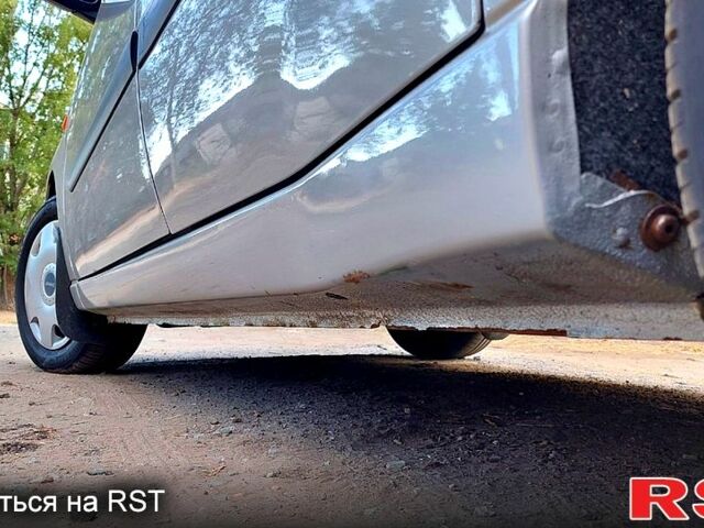 Серый Форд Фокус, объемом двигателя 1.6 л и пробегом 93 тыс. км за 3900 $, фото 7 на Automoto.ua