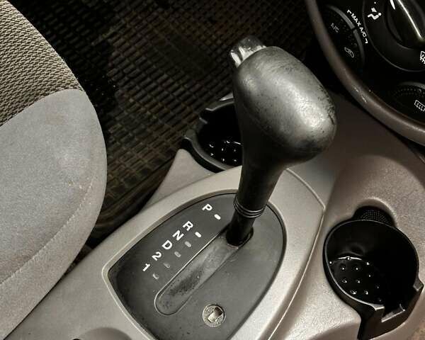 Серый Форд Фокус, объемом двигателя 1.8 л и пробегом 155 тыс. км за 2250 $, фото 12 на Automoto.ua