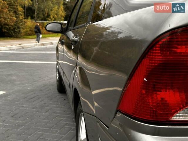 Серый Форд Фокус, объемом двигателя 1.8 л и пробегом 155 тыс. км за 2250 $, фото 33 на Automoto.ua
