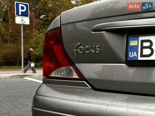Серый Форд Фокус, объемом двигателя 1.8 л и пробегом 155 тыс. км за 2250 $, фото 29 на Automoto.ua