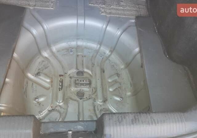 Серый Форд Фокус, объемом двигателя 1.6 л и пробегом 290 тыс. км за 3100 $, фото 7 на Automoto.ua