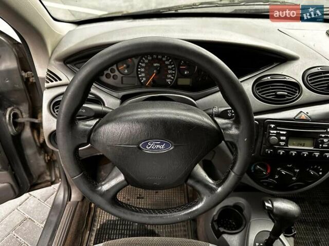 Серый Форд Фокус, объемом двигателя 1.8 л и пробегом 155 тыс. км за 2250 $, фото 25 на Automoto.ua