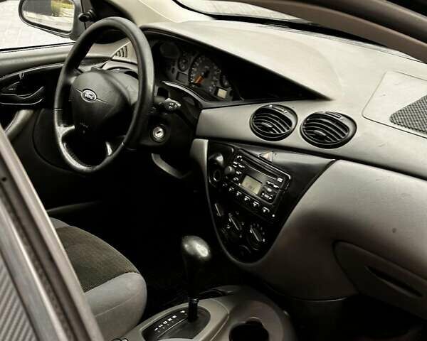 Серый Форд Фокус, объемом двигателя 1.8 л и пробегом 155 тыс. км за 2250 $, фото 11 на Automoto.ua