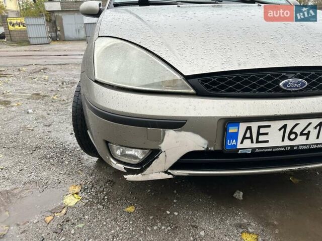 Серый Форд Фокус, объемом двигателя 1.4 л и пробегом 333 тыс. км за 3000 $, фото 2 на Automoto.ua