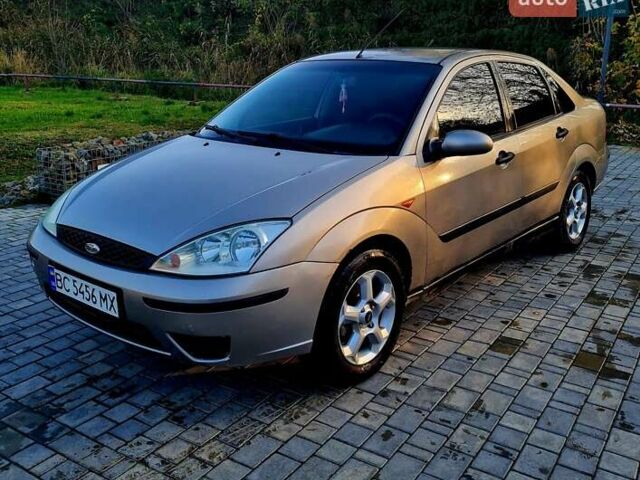 Серый Форд Фокус, объемом двигателя 1.6 л и пробегом 381 тыс. км за 3799 $, фото 2 на Automoto.ua