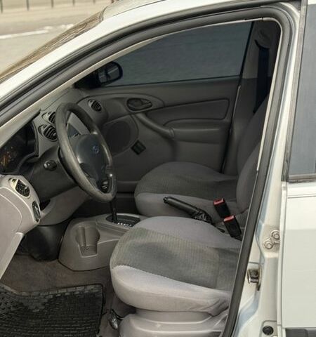 Серый Форд Фокус, объемом двигателя 1.99 л и пробегом 370 тыс. км за 3100 $, фото 8 на Automoto.ua