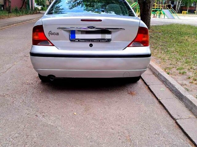 Серый Форд Фокус, объемом двигателя 1.8 л и пробегом 0 тыс. км за 2400 $, фото 2 на Automoto.ua