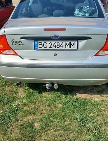 Серый Форд Фокус, объемом двигателя 1.6 л и пробегом 150 тыс. км за 3650 $, фото 4 на Automoto.ua