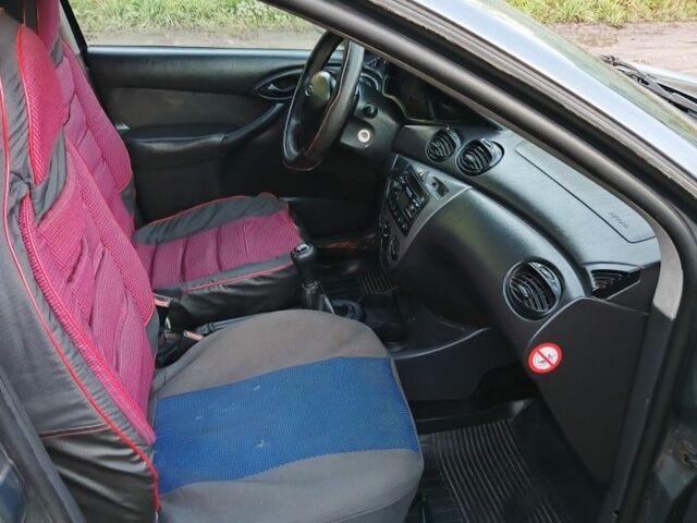 Сірий Форд Фокус, об'ємом двигуна 1.6 л та пробігом 497 тис. км за 1199 $, фото 7 на Automoto.ua