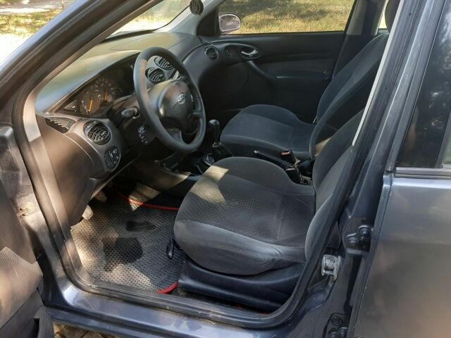 Сірий Форд Фокус, об'ємом двигуна 1.8 л та пробігом 279 тис. км за 2850 $, фото 5 на Automoto.ua