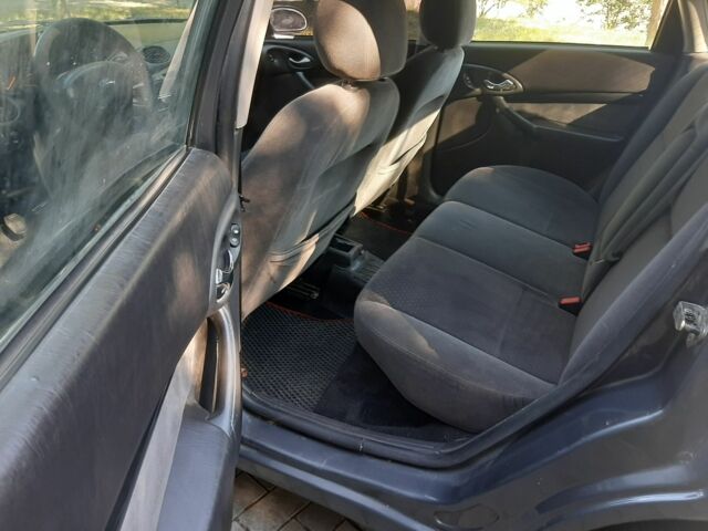 Сірий Форд Фокус, об'ємом двигуна 1.8 л та пробігом 279 тис. км за 2850 $, фото 6 на Automoto.ua