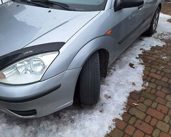 Серый Форд Фокус, объемом двигателя 1.4 л и пробегом 230 тыс. км за 2700 $, фото 1 на Automoto.ua