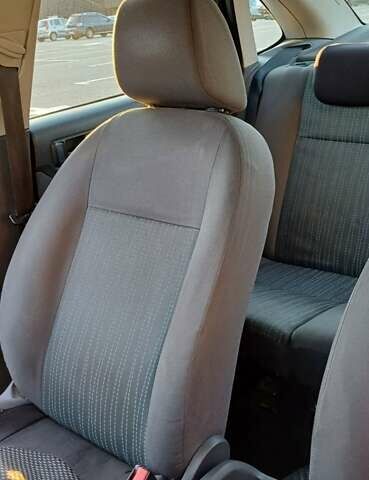 Серый Форд Фокус, объемом двигателя 1.4 л и пробегом 475 тыс. км за 3500 $, фото 4 на Automoto.ua