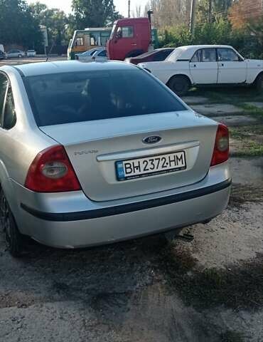 Серый Форд Фокус, объемом двигателя 1.6 л и пробегом 400 тыс. км за 3600 $, фото 8 на Automoto.ua