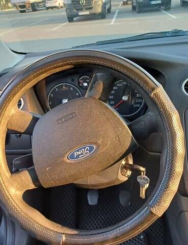 Серый Форд Фокус, объемом двигателя 1.4 л и пробегом 475 тыс. км за 3500 $, фото 10 на Automoto.ua