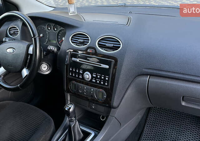 Форд Фокус 2005 в Виннице на Automoto.ua Серый Форд Фокус, объемом двигателя 1.6 л и пробегом 310 тыс. км за 3899 $, фото 20 на Automoto.ua