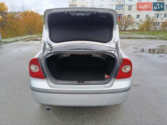 Форд Фокус 2005 у Києві на Automoto.ua Сірий Форд Фокус, об'ємом двигуна 1.56 л та пробігом 223 тис. км за 4900 $, фото 14 на Automoto.ua
