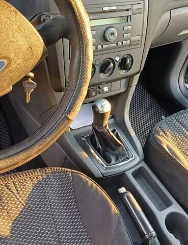 Серый Форд Фокус, объемом двигателя 1.4 л и пробегом 475 тыс. км за 3500 $, фото 8 на Automoto.ua