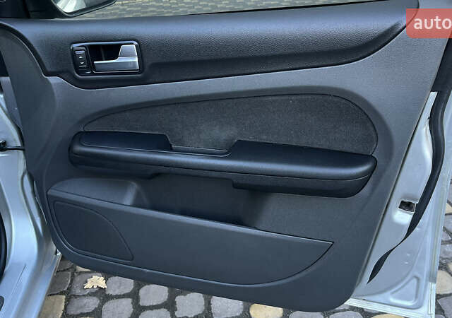 Форд Фокус 2005 в Виннице на Automoto.ua Серый Форд Фокус, объемом двигателя 1.6 л и пробегом 310 тыс. км за 3899 $, фото 26 на Automoto.ua