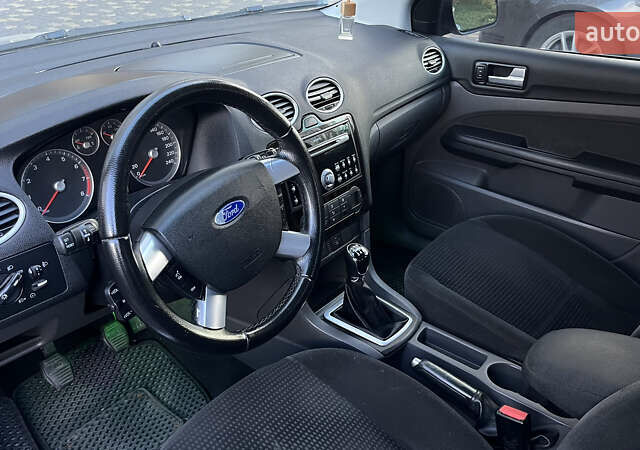 Форд Фокус 2005 в Виннице на Automoto.ua Серый Форд Фокус, объемом двигателя 1.6 л и пробегом 310 тыс. км за 3899 $, фото 14 на Automoto.ua