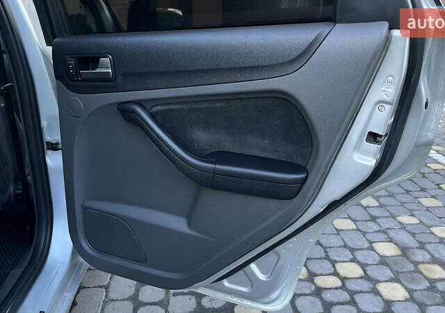 Форд Фокус 2005 в Виннице на Automoto.ua Серый Форд Фокус, объемом двигателя 1.6 л и пробегом 310 тыс. км за 3899 $, фото 29 на Automoto.ua