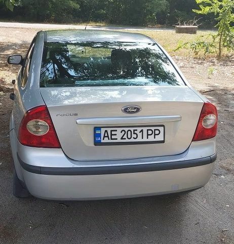 Серый Форд Фокус, объемом двигателя 1.6 л и пробегом 208 тыс. км за 4300 $, фото 6 на Automoto.ua