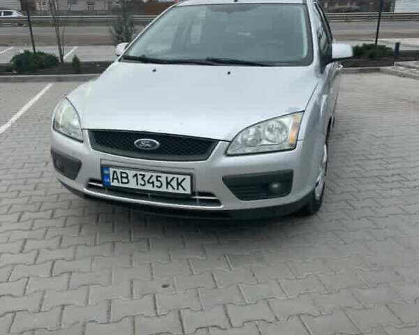 Серый Форд Фокус, объемом двигателя 1.6 л и пробегом 258 тыс. км за 4200 $, фото 3 на Automoto.ua