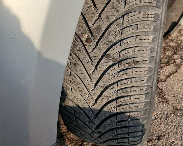 Сірий Форд Фокус, об'ємом двигуна 1.6 л та пробігом 291 тис. км за 4500 $, фото 2 на Automoto.ua