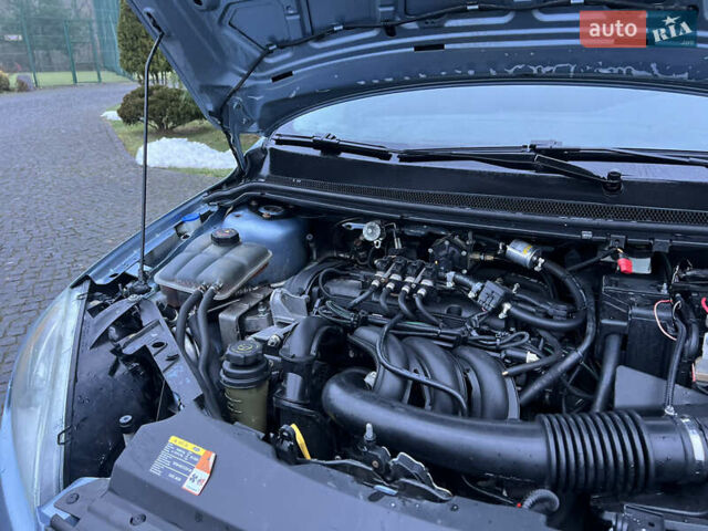 Серый Форд Фокус, объемом двигателя 1.6 л и пробегом 290 тыс. км за 2999 $, фото 27 на Automoto.ua