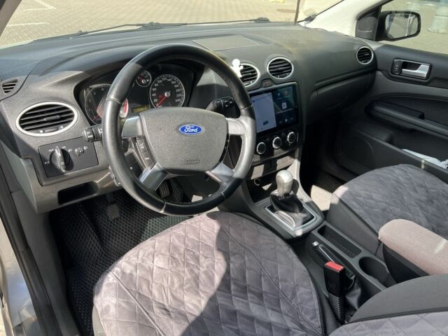 Серый Форд Фокус, объемом двигателя 1.6 л и пробегом 172 тыс. км за 5100 $, фото 1 на Automoto.ua