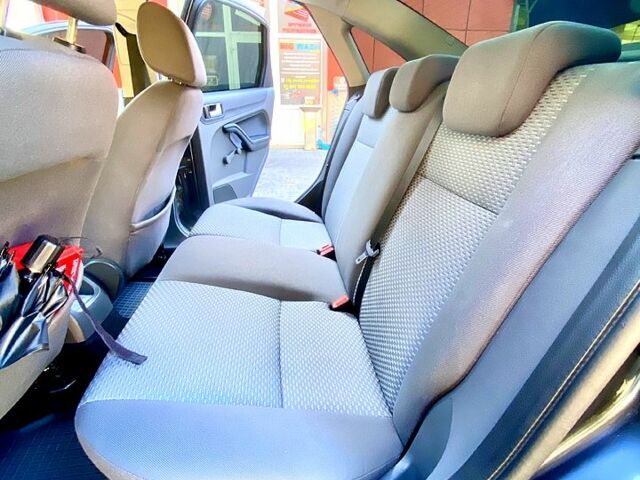 Сірий Форд Фокус, об'ємом двигуна 1.6 л та пробігом 191 тис. км за 4750 $, фото 5 на Automoto.ua