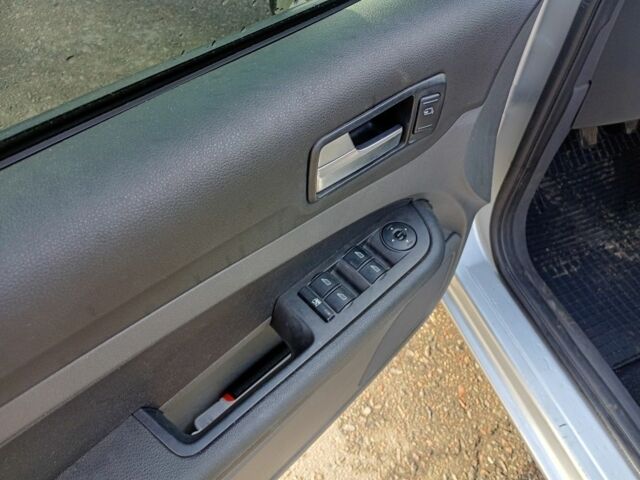 Сірий Форд Фокус, об'ємом двигуна 1.6 л та пробігом 153 тис. км за 5500 $, фото 5 на Automoto.ua