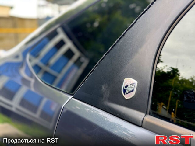 Серый Форд Фокус, объемом двигателя 1.6 л и пробегом 179 тыс. км за 3700 $, фото 5 на Automoto.ua