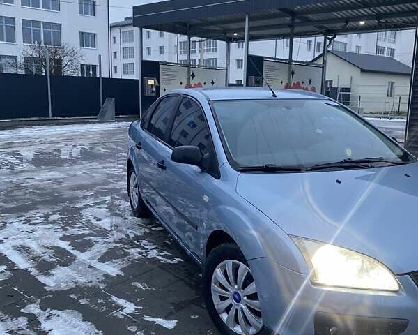 Серый Форд Фокус, объемом двигателя 1.6 л и пробегом 306 тыс. км за 3999 $, фото 25 на Automoto.ua