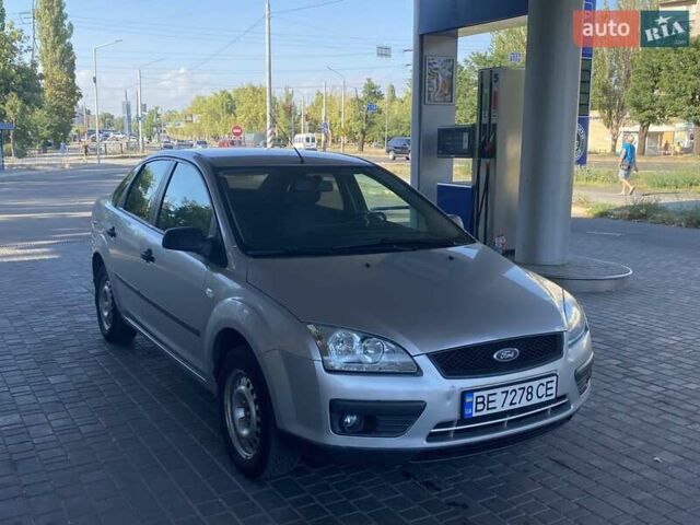 Сірий Форд Фокус, об'ємом двигуна 1.6 л та пробігом 263 тис. км за 4900 $, фото 6 на Automoto.ua