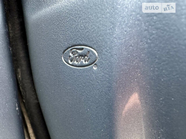 Сірий Форд Фокус, об'ємом двигуна 1.6 л та пробігом 220 тис. км за 4800 $, фото 32 на Automoto.ua