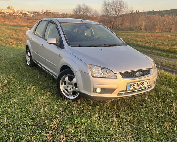 Серый Форд Фокус, объемом двигателя 2 л и пробегом 339 тыс. км за 5400 $, фото 2 на Automoto.ua