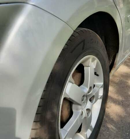 Серый Форд Фокус, объемом двигателя 1.6 л и пробегом 217 тыс. км за 4800 $, фото 2 на Automoto.ua