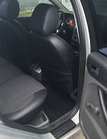 Сірий Форд Фокус, об'ємом двигуна 1.6 л та пробігом 168 тис. км за 6000 $, фото 14 на Automoto.ua