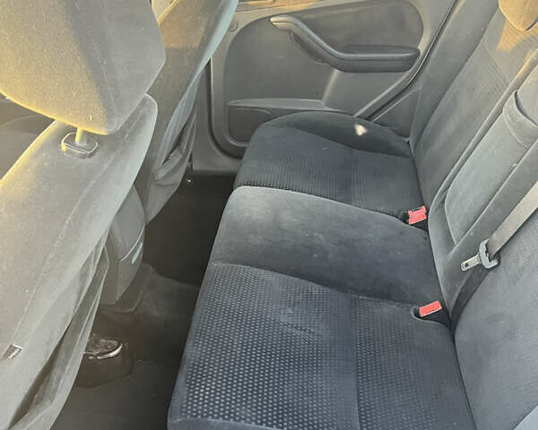 Серый Форд Фокус, объемом двигателя 2 л и пробегом 339 тыс. км за 5400 $, фото 10 на Automoto.ua