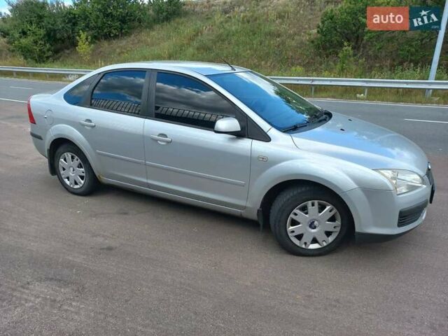 Серый Форд Фокус, объемом двигателя 1.6 л и пробегом 310 тыс. км за 4000 $, фото 8 на Automoto.ua