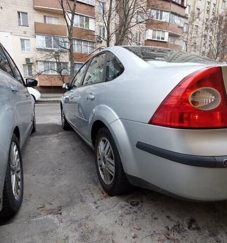 Серый Форд Фокус, объемом двигателя 1.6 л и пробегом 190 тыс. км за 4200 $, фото 7 на Automoto.ua