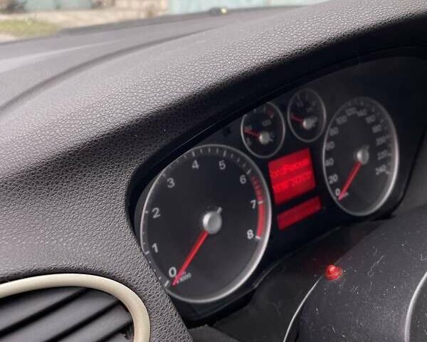 Серый Форд Фокус, объемом двигателя 1.6 л и пробегом 237 тыс. км за 5200 $, фото 7 на Automoto.ua