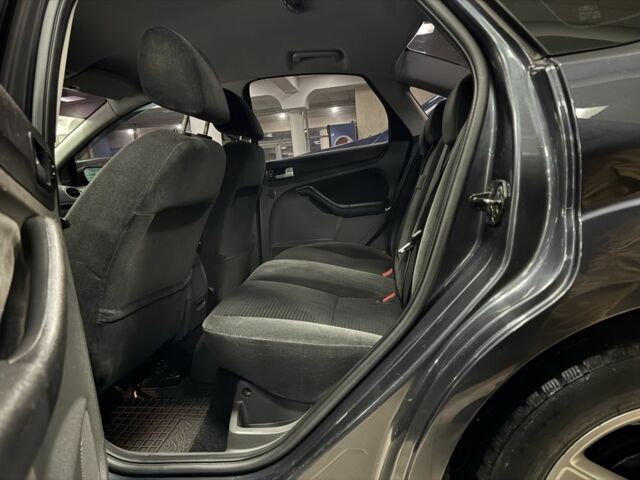 Сірий Форд Фокус, об'ємом двигуна 1.6 л та пробігом 158 тис. км за 5700 $, фото 9 на Automoto.ua