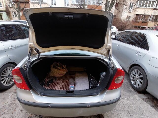 Сірий Форд Фокус, об'ємом двигуна 1.6 л та пробігом 190 тис. км за 4200 $, фото 3 на Automoto.ua