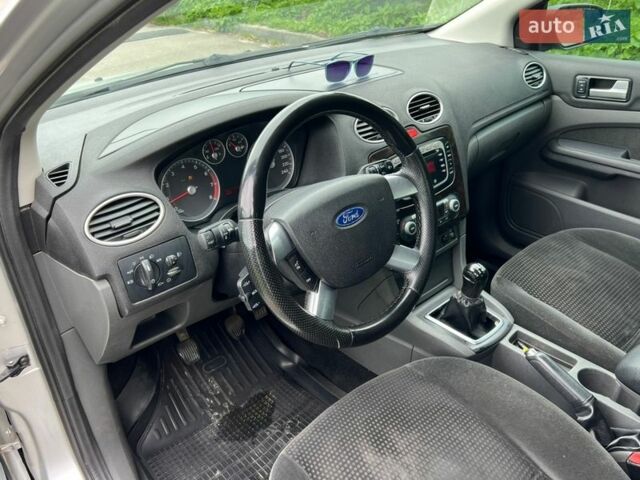 Сірий Форд Фокус, об'ємом двигуна 1.6 л та пробігом 382 тис. км за 3500 $, фото 12 на Automoto.ua
