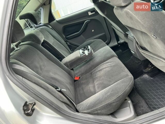 Сірий Форд Фокус, об'ємом двигуна 1.6 л та пробігом 382 тис. км за 3500 $, фото 20 на Automoto.ua